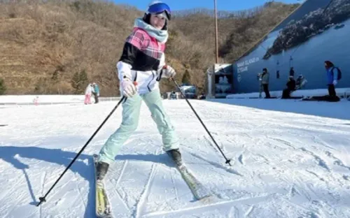 Tour trượt tuyết Đông Bắc Á hút khách Việt, lượng đặt tăng hơn 20%