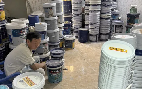 Triệt xóa đường dây sản xuất, buôn bán sơn nước, bột trét tường giả