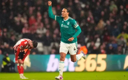 Van Dijk ghi bàn duy nhất, Liverpool nhọc nhằn hạ Sunderland