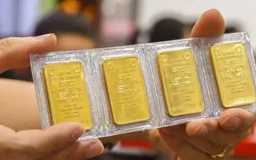 Giá vàng biến động mạnh, nhà đầu tư đối mặt bài toán “mua hay bán” trước vía Thần Tài