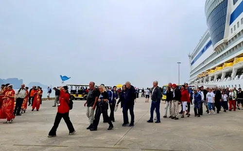 Quảng Ninh vào “thời điểm vàng” đón sóng du lịch tàu biển quốc tế