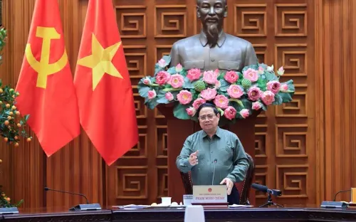 Thủ tướng Phạm Minh Chính yêu cầu khẩn trương xây dựng cầu sông Lô mới