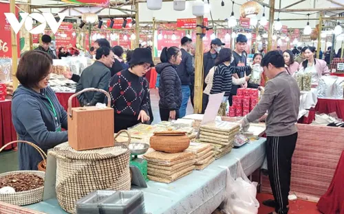 Tết tiết kiệm lên ngôi khi người dân chủ động cắt giảm chi tiêu