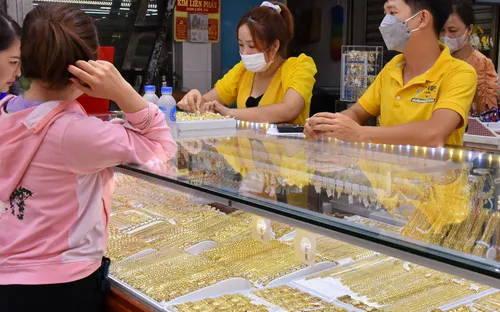 Giá vàng hôm nay 14-2: Tăng mạnh trở lại