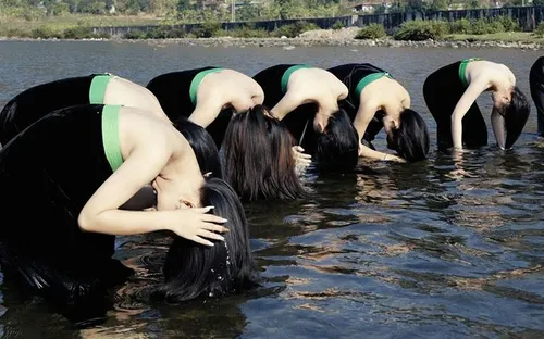 Độc đáo lễ gội đầu chiều 30 Tết của người Thái trắng ở Mường Lay