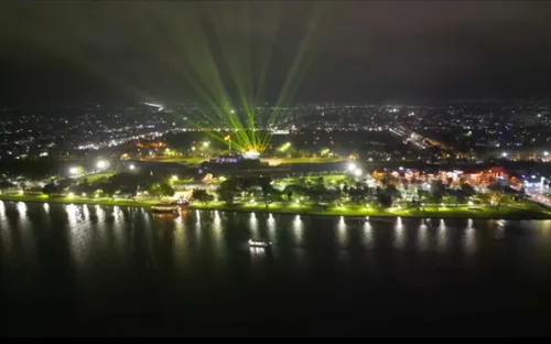 Sắc màu cố đô Huế đêm giao thừa