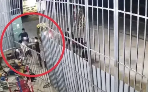 Khởi tố 8 thanh thiếu niên mang dao tự chế, truy đuổi người đi đường cướp tài sản tại Thành phố Hồ Chí Minh