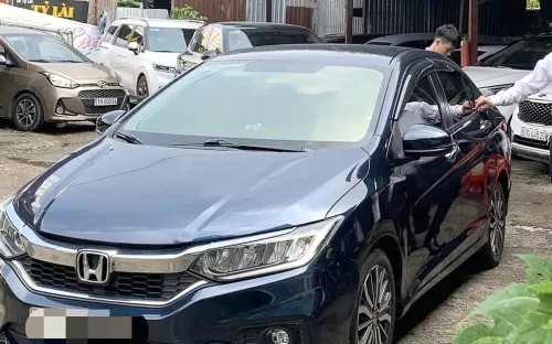 Thuê ô tô tự lái dịp Tết: Làm gì khi không may gặp tai nạn?