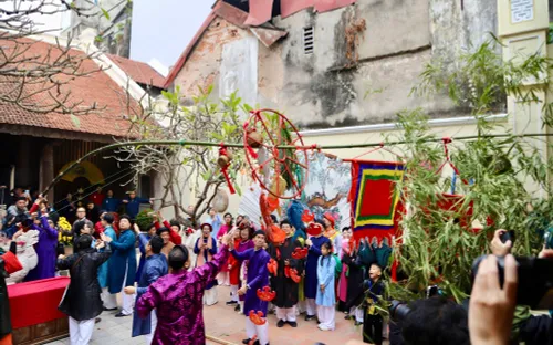 Mồng Hai Tết và đạo lý trọng nghĩa vẹn tình