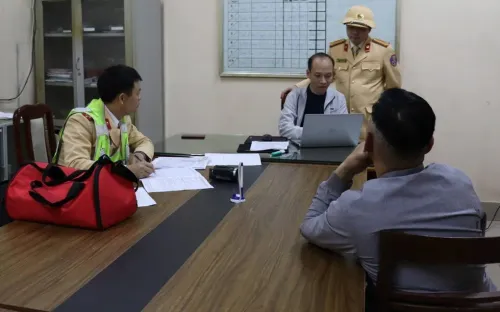 Bị giữ xe vì vi phạm nồng độ cồn, người đàn ông lén vào bãi tạm giữ trộm lại phương tiện