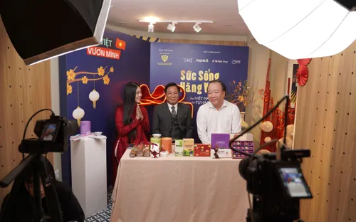 Một năm bận rộn của nhiều lãnh đạo trên sóng livestream bán hàng