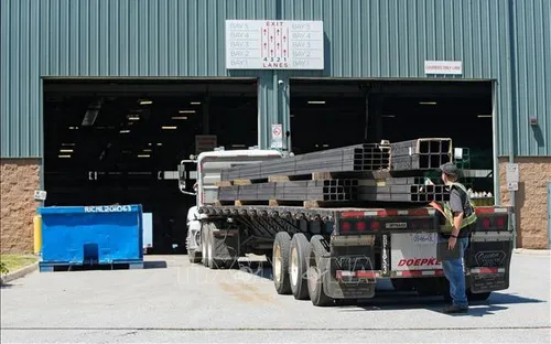 Xuất khẩu thép EU sang Mỹ giảm 30% vì thuế quan của Tổng thống Donald Trump