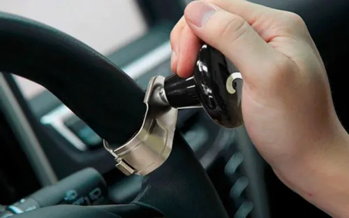 10 phụ kiện ô tô tốn tiền, tiềm ẩn rủi ro cho người dùng