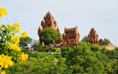 Sở Văn hóa và Thể thao tỉnh Khánh Hòa: Di tích “hút” khách kỷ lục dịp Tết