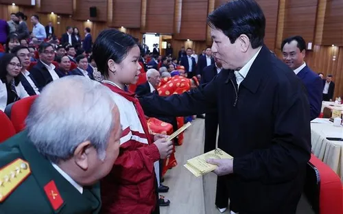 Chủ tịch nước Lương Cường thăm, chúc Tết Đảng bộ và nhân dân Lào Cai