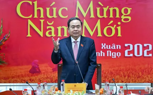 Chủ tịch Quốc hội yêu cầu “quyết tâm, quyết làm”, đẩy mạnh chuyển đổi số và ứng dụng AI