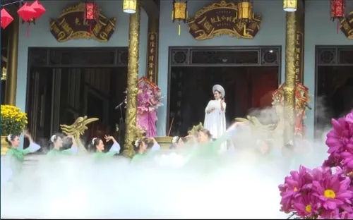 Khai hội đền Huyền Trân Công chúa