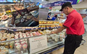 Siêu thị cũng tham gia thị trường đồ cúng Thần Tài, bộ tam sên giá chưa tới 95.000 đồng