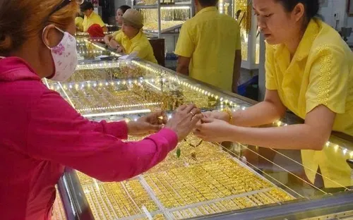 Giá vàng hôm nay (chiều 27-2): Giá vàng nhẫn tăng