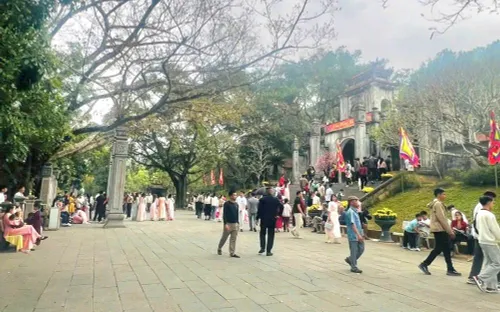 Hơn 15.000 lượt khách về đền Bà Triệu dịp Tết Bính Ngọ 2026