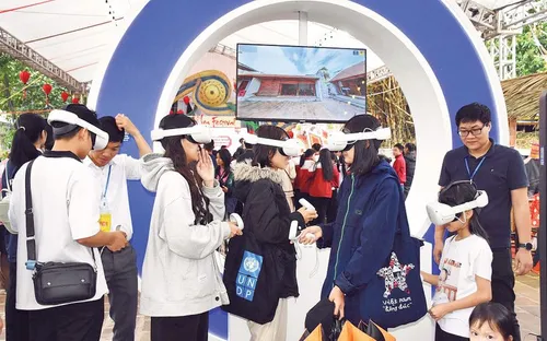 Dung hòa truyền thống-hiện đại mùa lễ hội