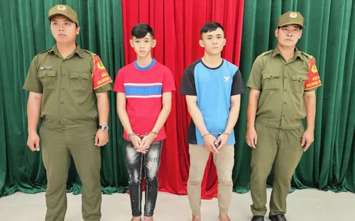 Hai thiếu niên đâm nhầm 3 du khách ở Vũng Tàu vì nghi bị nẹt pô khiêu khích