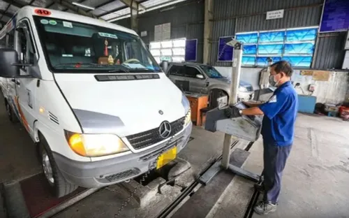 Quy chuẩn khí thải mới từ 2026: Xe sản xuất trước 1999 đối mặt nguy cơ bị “thanh lọc” tại đô thị lớn