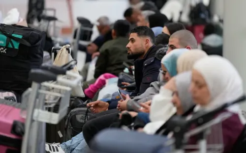 Hơn 1.800 chuyến bay bị hủy vì căng thẳng Trung Đông, hàng trăm nghìn khách mắc kẹt