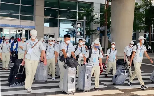 Tạm dừng đưa lao động sang Trung Đông, ưu tiên bảo đảm an toàn cho người Việt