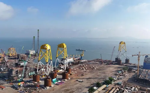 Giá dầu và khí đốt tăng vọt, thị trường năng lượng toàn cầu tiếp tục biến động