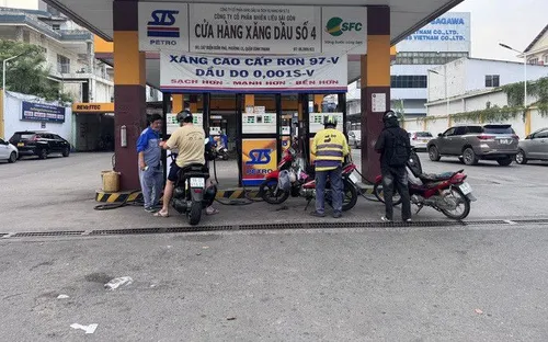 Doanh nghiệp xăng dầu lo thiếu nguồn cung, chiết khấu giảm sâu vì bất ổn Trung Đông