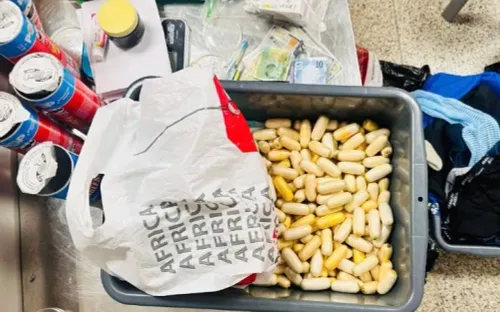 Phát hiện hành khách Hàn Quốc mang 3,6kg cocain vào sân bay Nội Bài