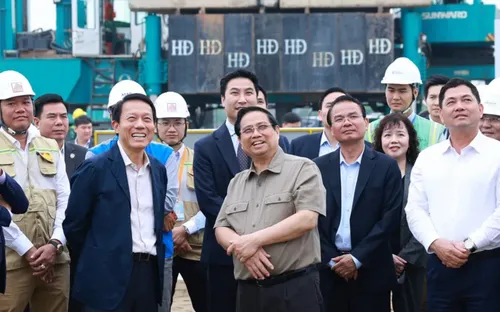 Thủ tướng Phạm Minh Chính kiểm tra tiến độ xây dựng Cảng hàng không quốc tế Gia Bình