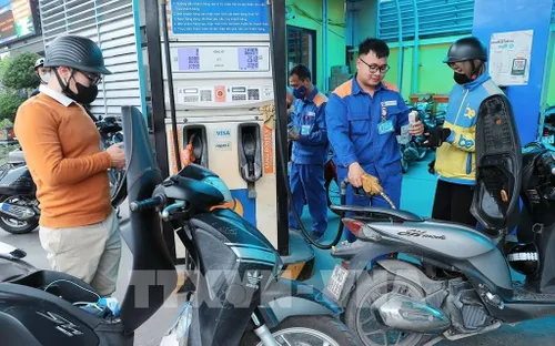 Hà Nội yêu cầu không đầu cơ, găm hàng xăng dầu