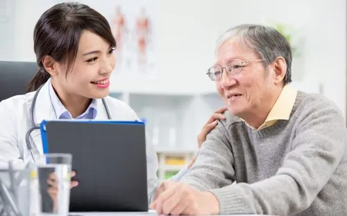 Khám sức khỏe định kỳ giúp người cao tuổi phát hiện sớm bệnh tật