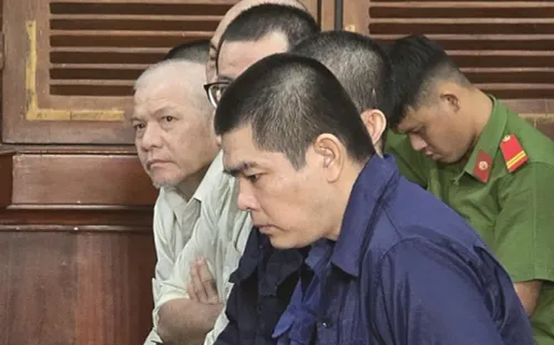 Chủ tiệm vàng Đức Long bị phạt 3 tỷ đồng trong vụ vận chuyển hơn 2.000 tỷ đồng qua biên giới