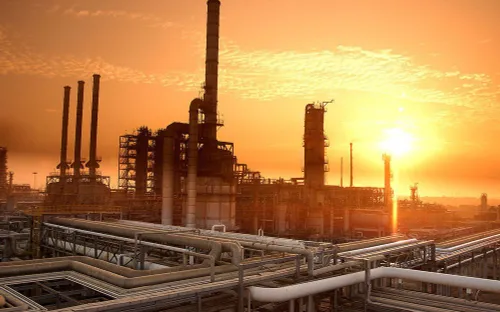 Giá dầu Brent có lúc tăng gần 30% khi căng thẳng Trung Đông leo thang