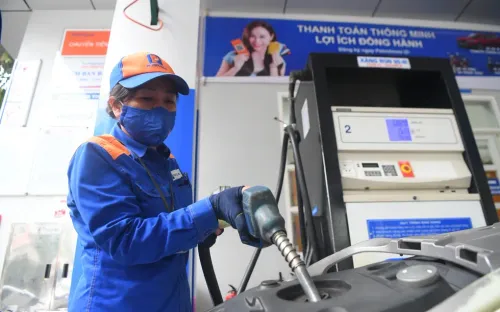 Giảm thuế nhập khẩu xăng dầu về 0% từ ngày 9/3