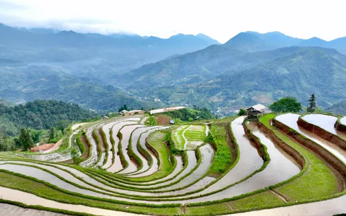 Mùa nước đổ Thông Nguyên: Những tấm gương trời giữa lòng di sản