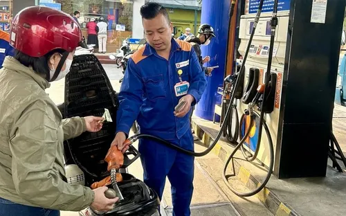 Thị trường xăng dầu trong nước trước biến động toàn cầu: Nỗ lực đảm bảo nguồn cung và giữ vững kỷ cương điều hành