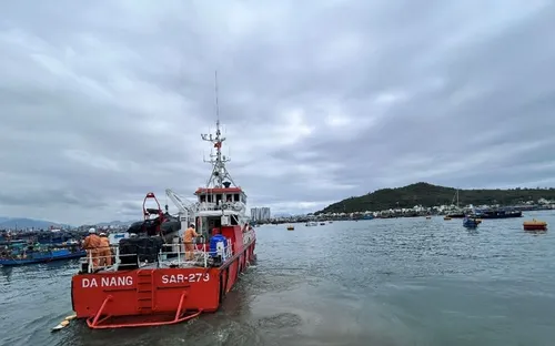 Cứu nạn thành công 34 ngư dân trên vùng biển ngoài khơi Khánh Hòa