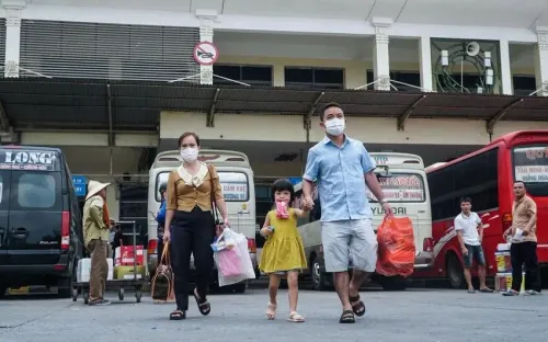 Giá xăng dầu tăng, doanh nghiệp vận tải Hà Nội đồng loạt điều chỉnh giá cước