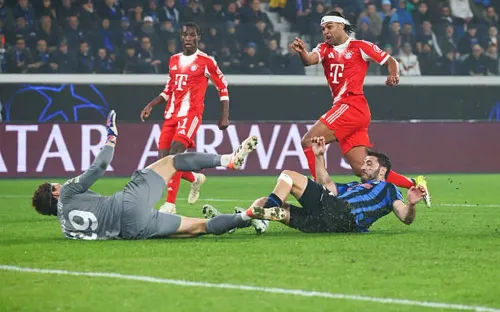 Bayern Munich đè bẹp Atalanta 6-1, tiến gần tấm vé vào tứ kết Champions League