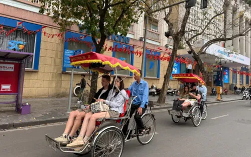 Xích lô Hà Nội – nhịp chậm giữa lòng đô thị hiện đại