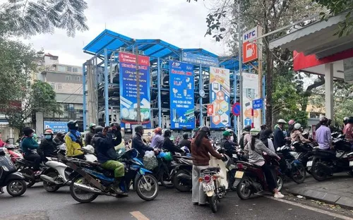 Giá xăng tăng: Đi xe điện có thực sự tiết kiệm?