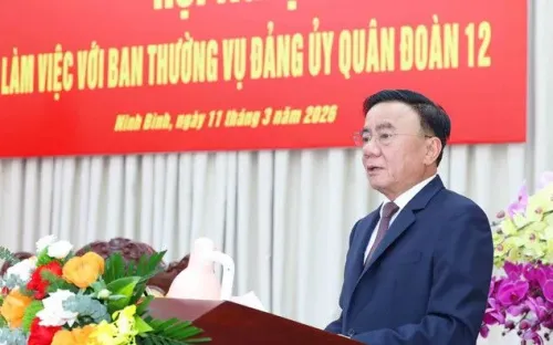 Thường trực Ban Bí thư Trần Cẩm Tú làm việc với Quân đoàn 12, yêu cầu bảo đảm tuyệt đối an ninh cho cuộc bầu cử sắp tới
