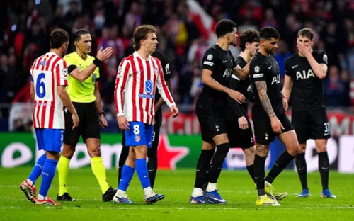 Tottenham lùi hạn gia hạn vé mùa giữa nguy cơ xuống hạng Ngoại hạng Anh