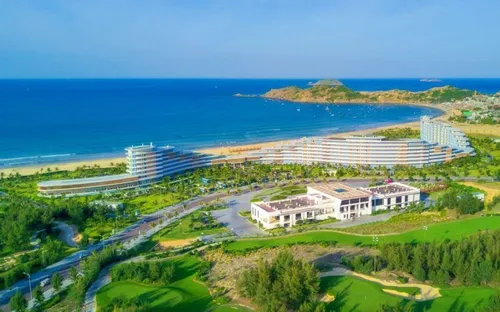 Quy Nhơn và những nhịp gõ thong dong bên bờ biển xanh