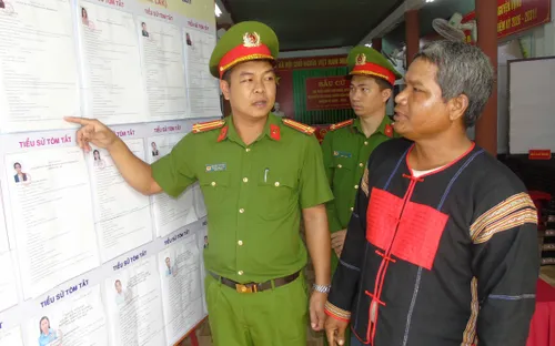 Đắk Lắk: Sôi nổi tuyên truyền, đồng bào Cư Pui háo hức chờ ngày hội non sông