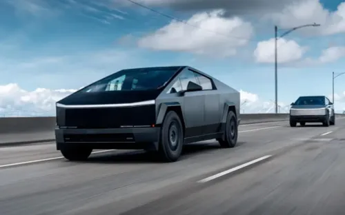 Nữ tài xế kiện Tesla hơn 1 triệu USD sau tai nạn khi dùng chế độ tự lái Cybertruck